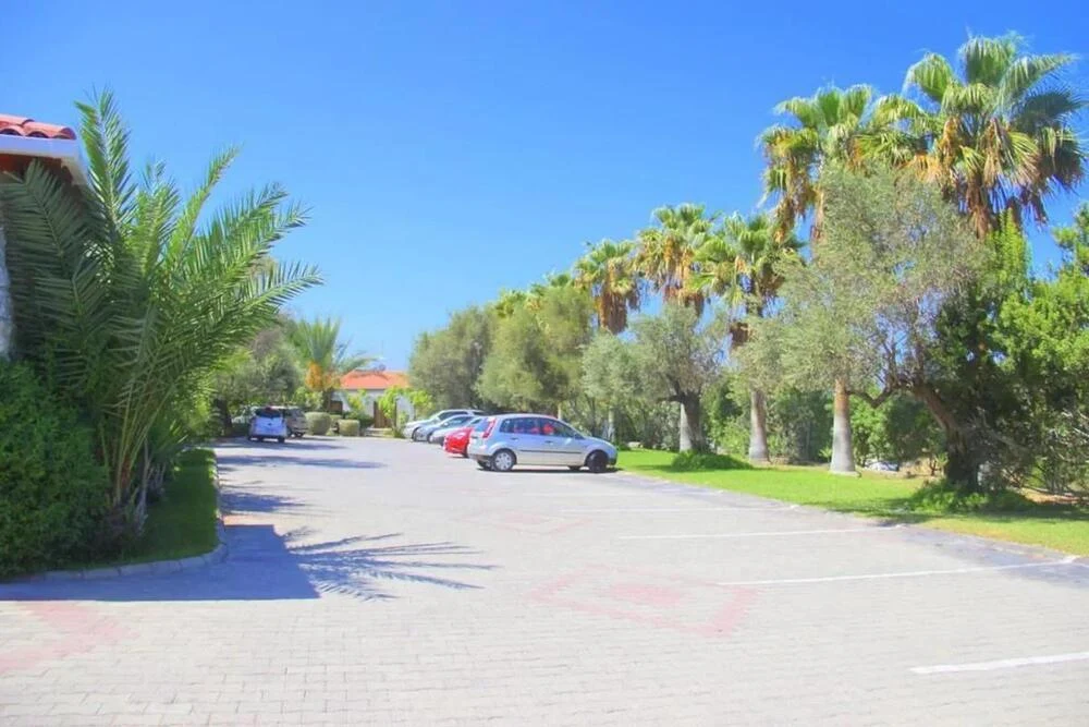 Bare Hill Holiday Village Havuz ve Sahil