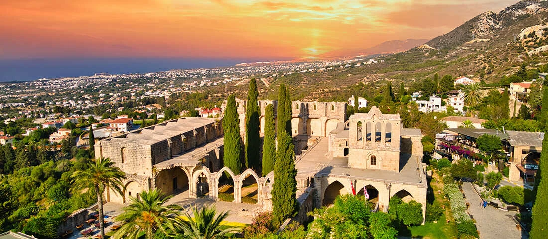 Bellapais Manastırı (Gotik Mimari Sanat Harikası) Gezi İpuçları İç Görsel 1