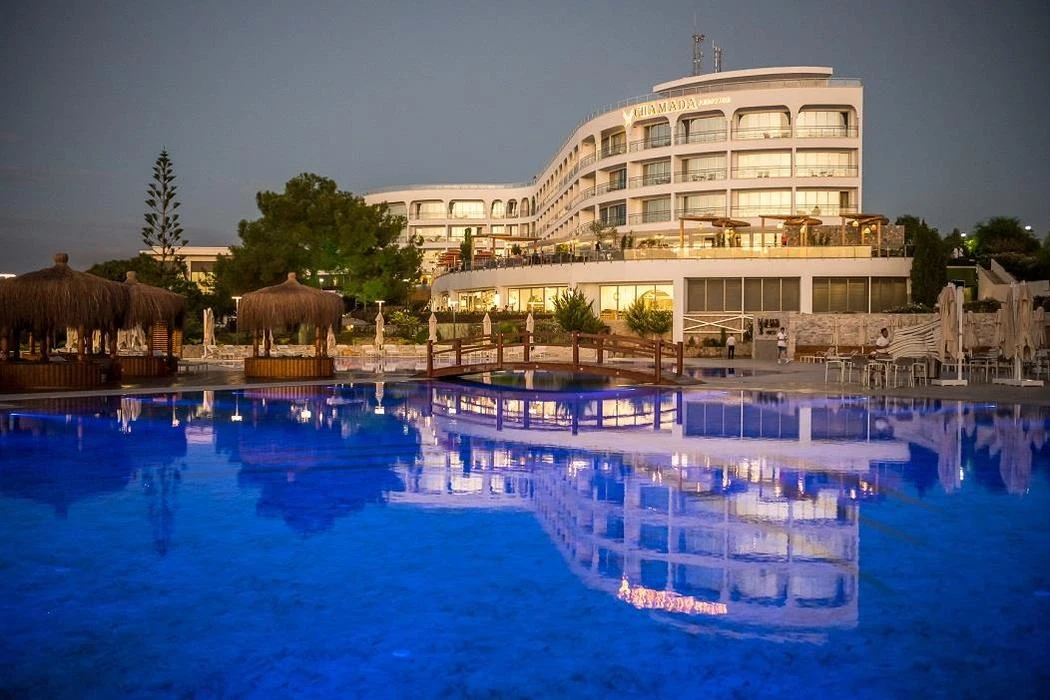 Chamada Prestige Hotel & Spa Havuz ve Sahil