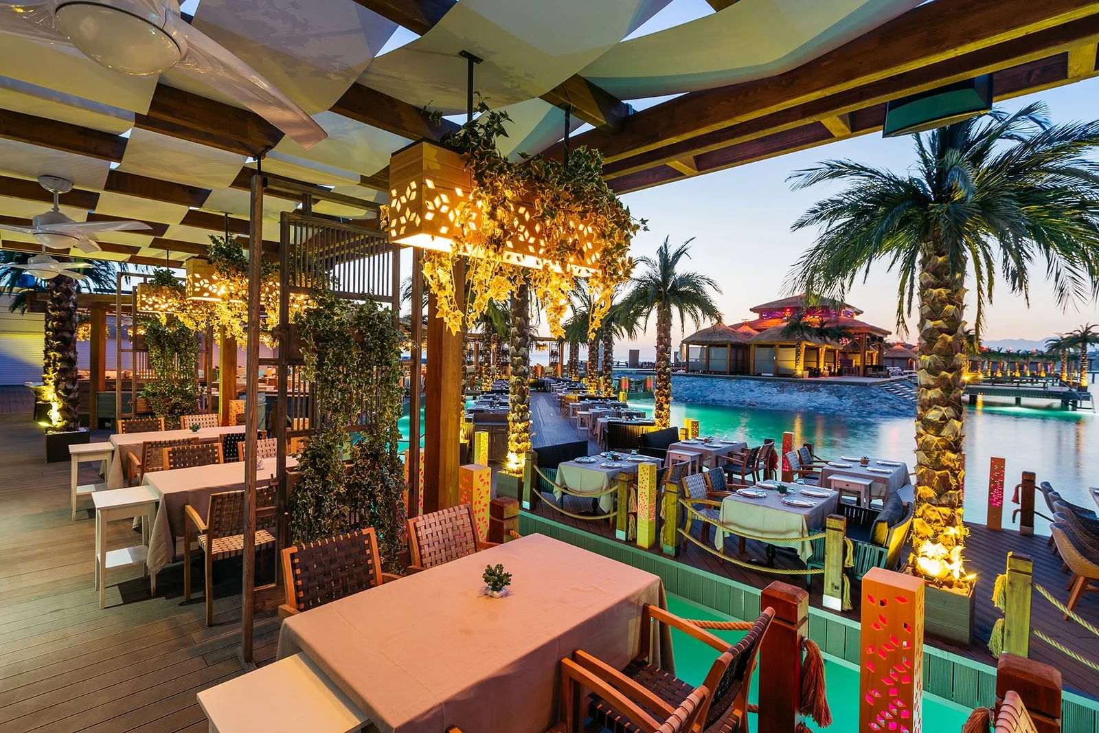 Cratos Premium Port Cratos Restoran ve Gece Kulübü