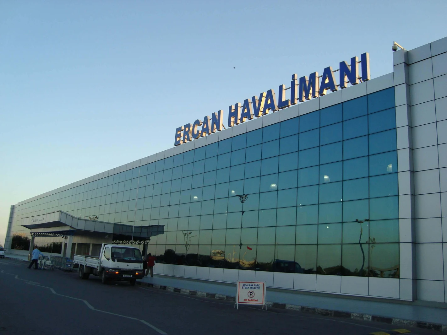 Ercan Havalimanı Alsancak ve Lapta Bölgesi Otel Transferleri