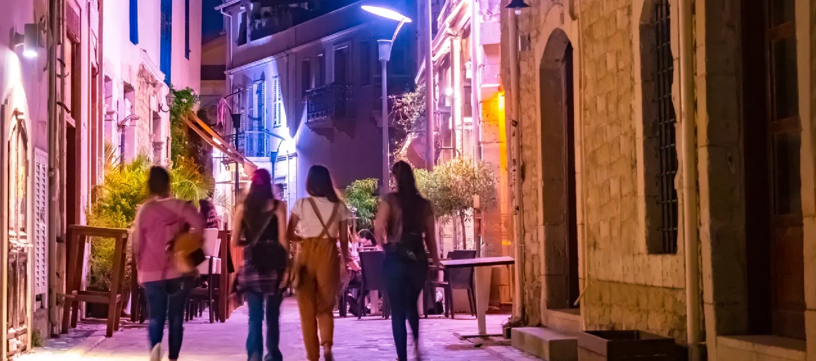 Gazimağusa Barlar Sokağı Gece Hayatı Rehberi