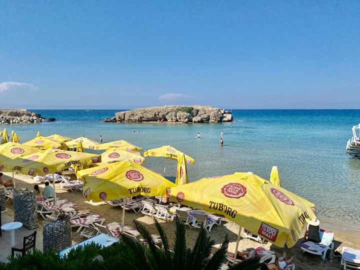Girne Escape Beach Club Gece Etkinlikleri ve Partileri - Mekan ve Gece Görseli