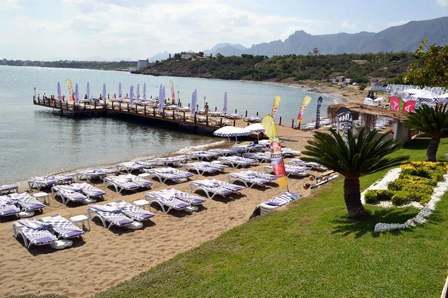 Girne Escape Beach Club Gece Etkinlikleri ve Partileri