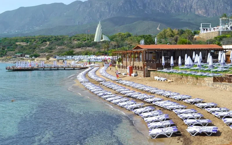 Girne Escape Beach Club (Yavuz Çıkarma Plajı) Deniz ve Eğlence İç Görsel 2