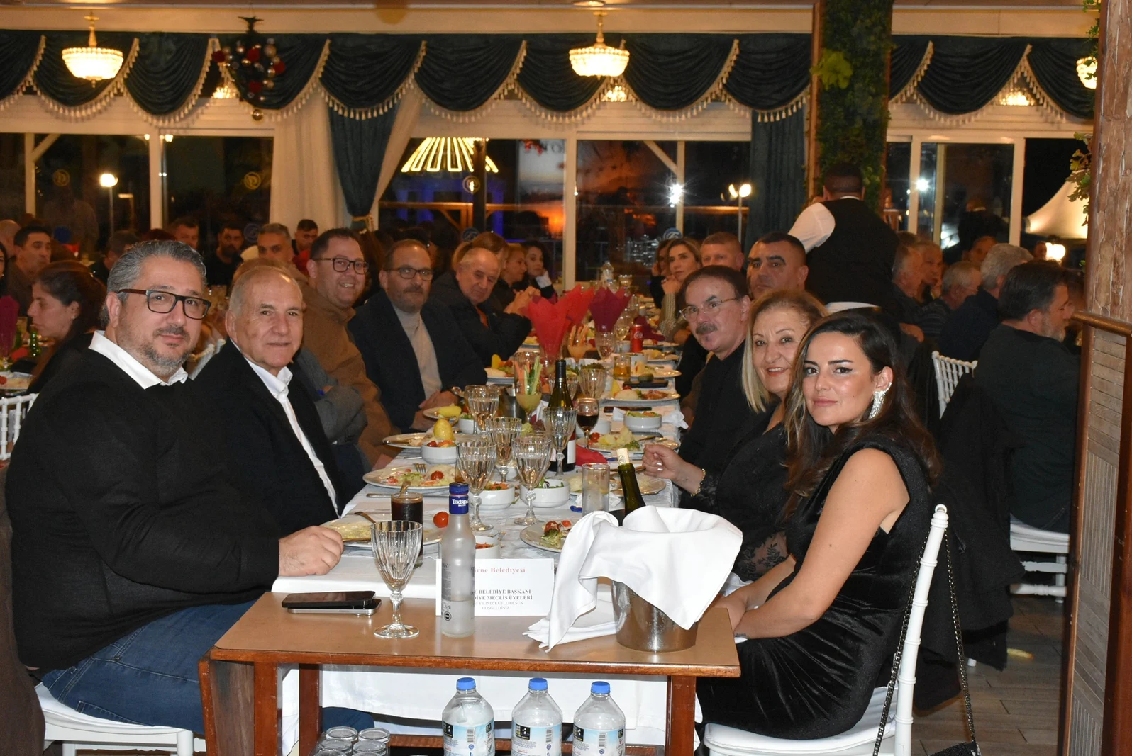 Girne Esentepe Bölgesi Akşam Yemeği ve Sakin Bar Mekanları