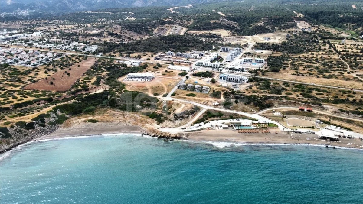 Esentepe Golf ve Doğa Otelleri Havuz ve Güneşlenme Terasları