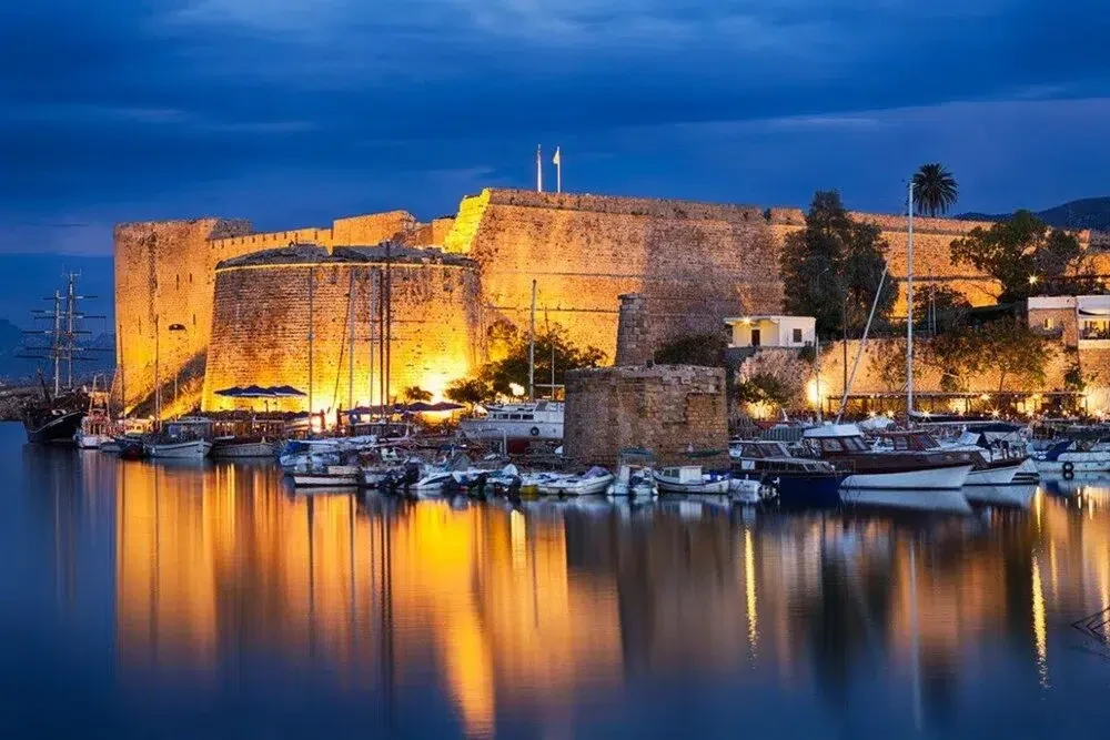 Girne Gece Kulüpleri Rehberi: En Popüler Kulüpler ve Giriş Şartları - Atmosfer ve Eğlence