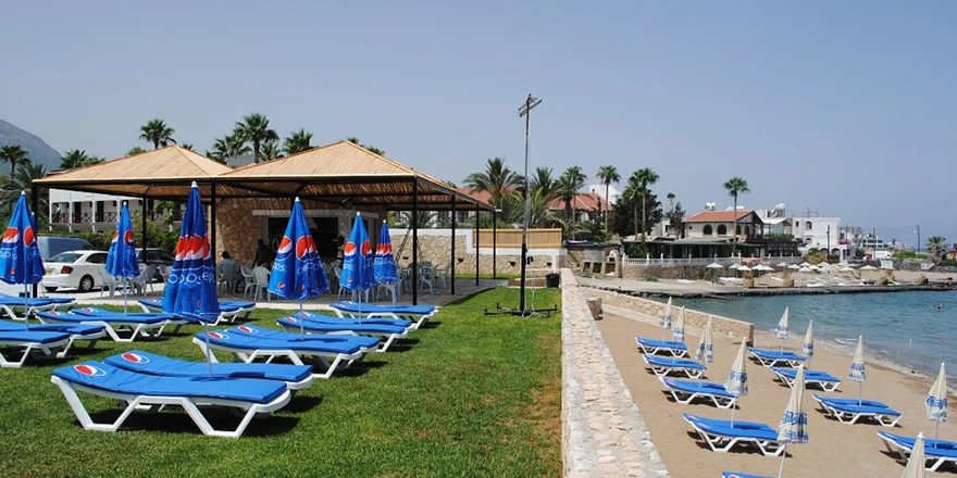 Girne Karaoğlanoğlu Plajı ve Belediyesi Tesisleri İç Görsel 1