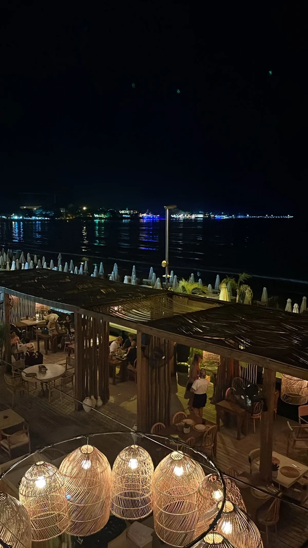 Girne Lapta Sahil Yolu Gece Mekanları ve Barlar - Atmosfer ve Eğlence