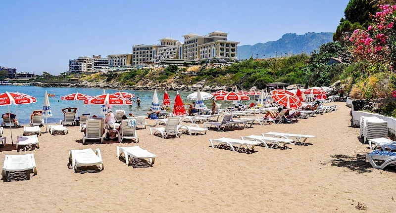 Girne Mare Monte Plajı (Alsancak Doğal Koy)
