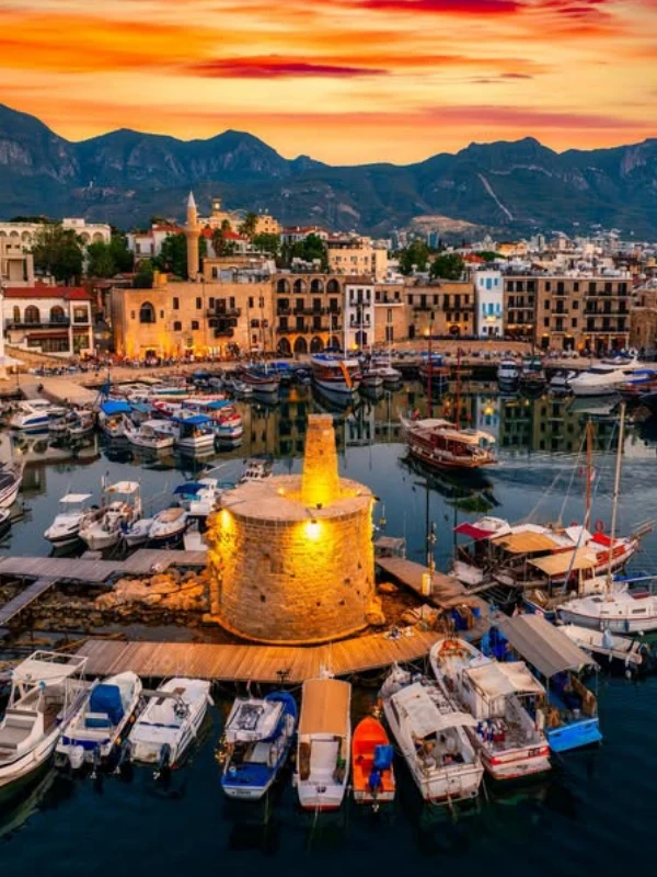 Girne Marina Gece Yürüyüş Rotaları ve Eğlence Durakları - Atmosfer ve Eğlence