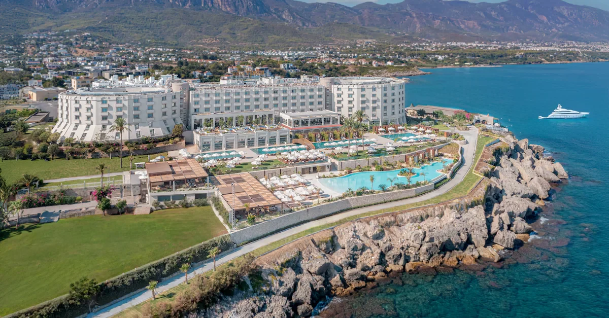Girne Merit Park Beach & Rocks Bar Sahil Şeridi İç Görsel 1