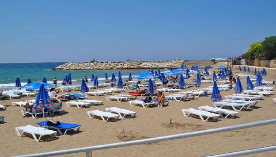 Girne Merkezden Kervansaray Plajı'na Ulaşım Seçenekleri