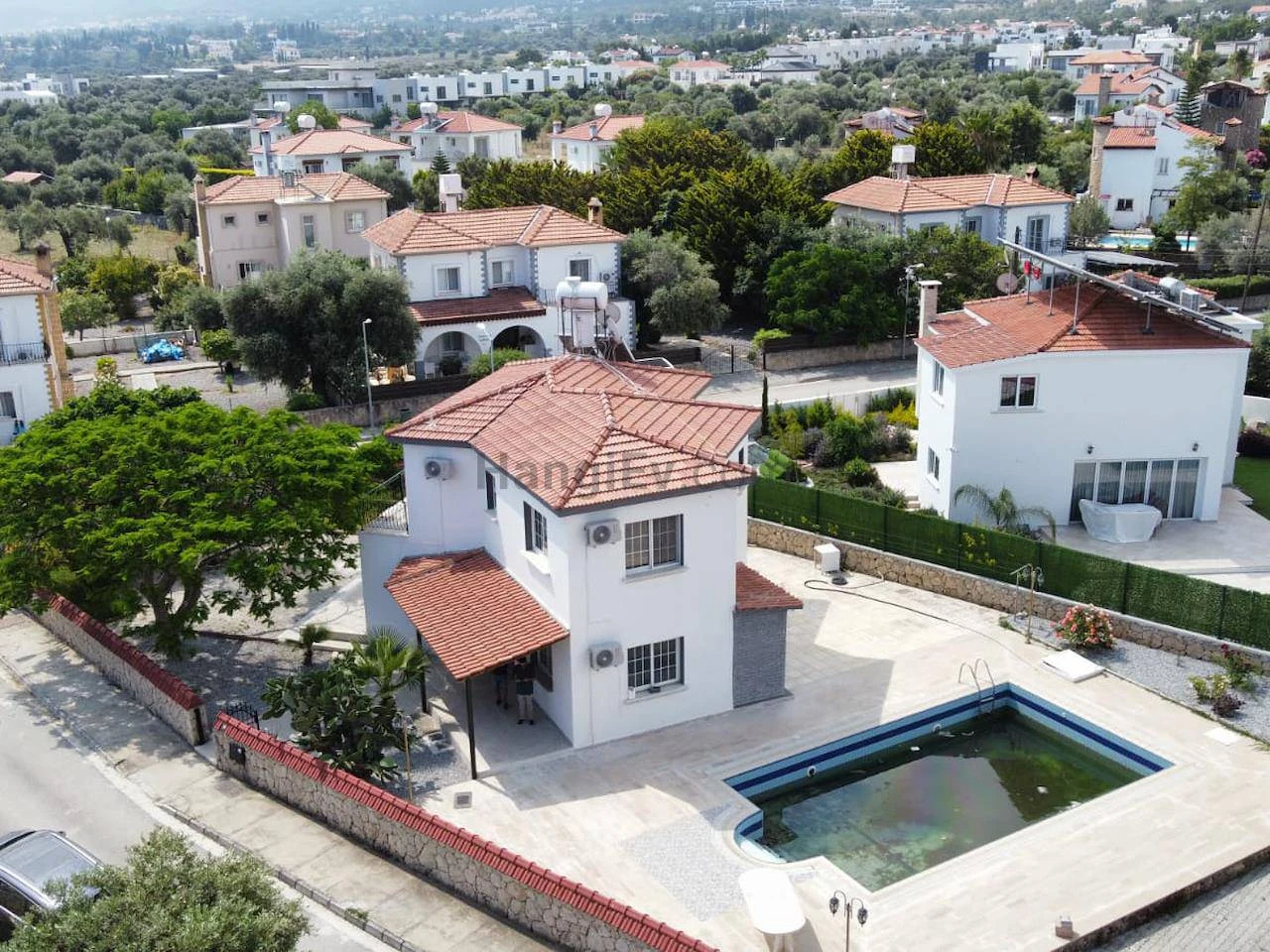 Girne Ozanköy Bölgesi Şirin Publar ve Bahçe Barları
