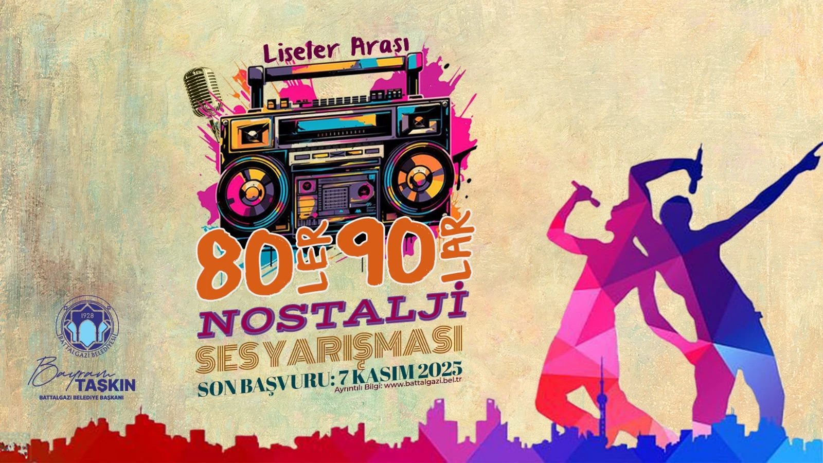 Girne Retro Lounge & Bar: 80'ler ve 90'lar Müzik Geceleri - Atmosfer ve Eğlence