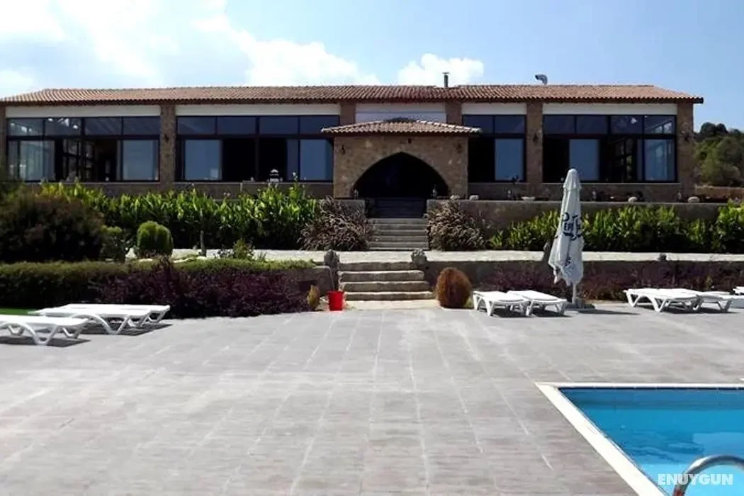 Girne Tatlısu Kaplıca Koyu ve Doğal Kumsal İç Görsel 1
