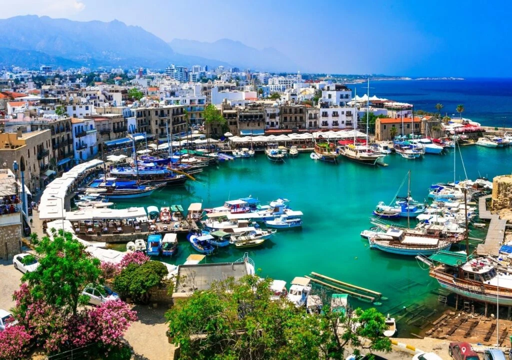 Girne Yat Limanı Gece Hayatı: En İyi Barlar ve Pub Önerileri - Mekan ve Gece Görseli