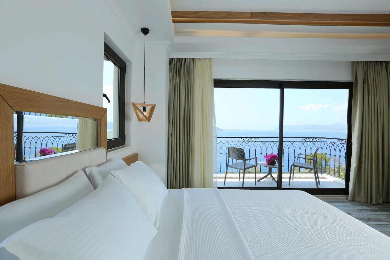 Hotel Sempati Tesis İçi ve Dinlenme Alanları