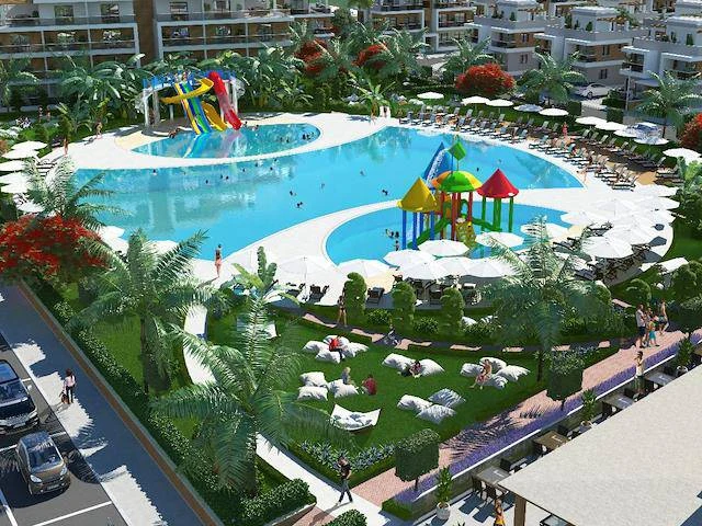 İskele Long Beach Çocuk Kulüplü ve Havuzlu Aile Tesisleri
