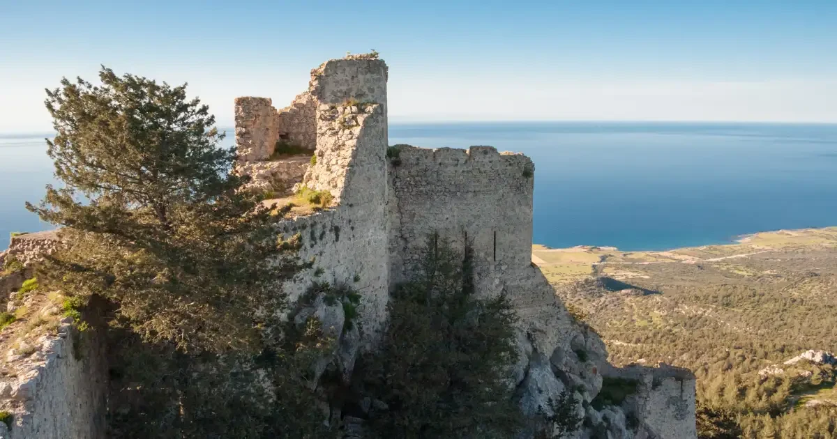 Kantara Kalesi ve Beşparmak Dağları Panoramik Manzarası İç Görsel 1