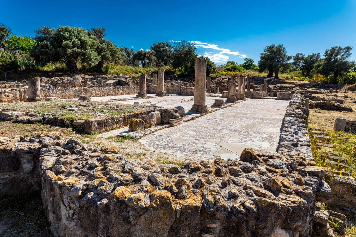Karpaz Sipahi Köyü Ayios Trias Bazilikası ve Mozaikleri İç Görsel 1