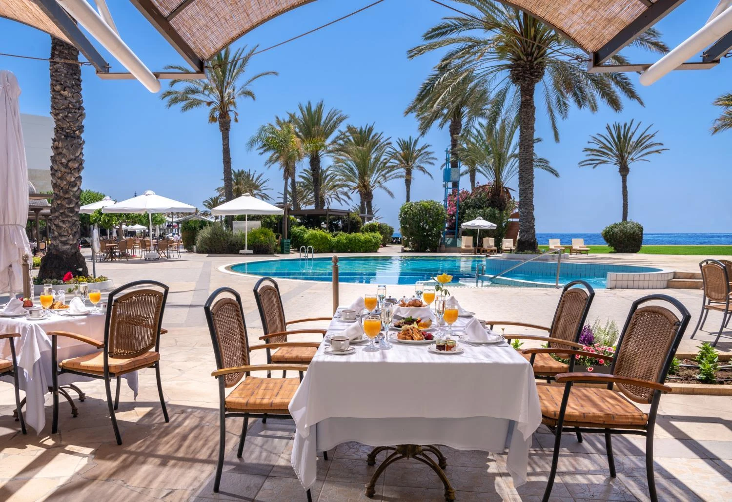 All Inclusive Alacarte Oteller Havuz ve Güneşlenme Terasları