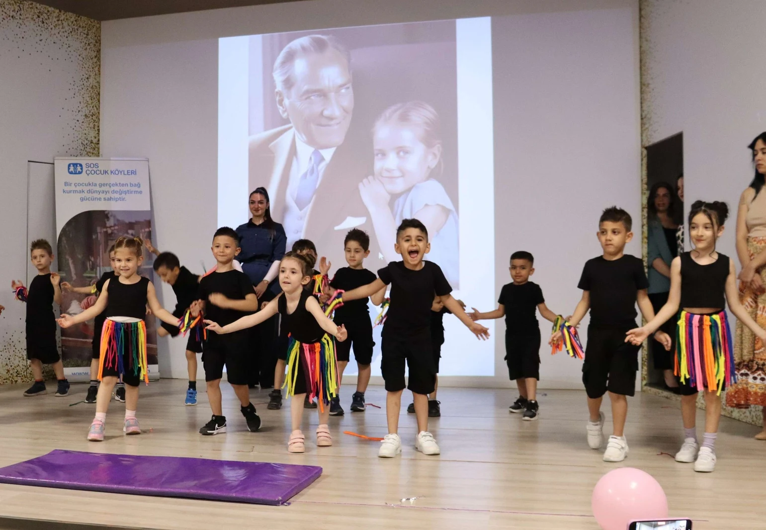 Kıbrıs Otellerinde Çocuk Bakıcısı ve Kreş Hizmeti Sunan Tesisler