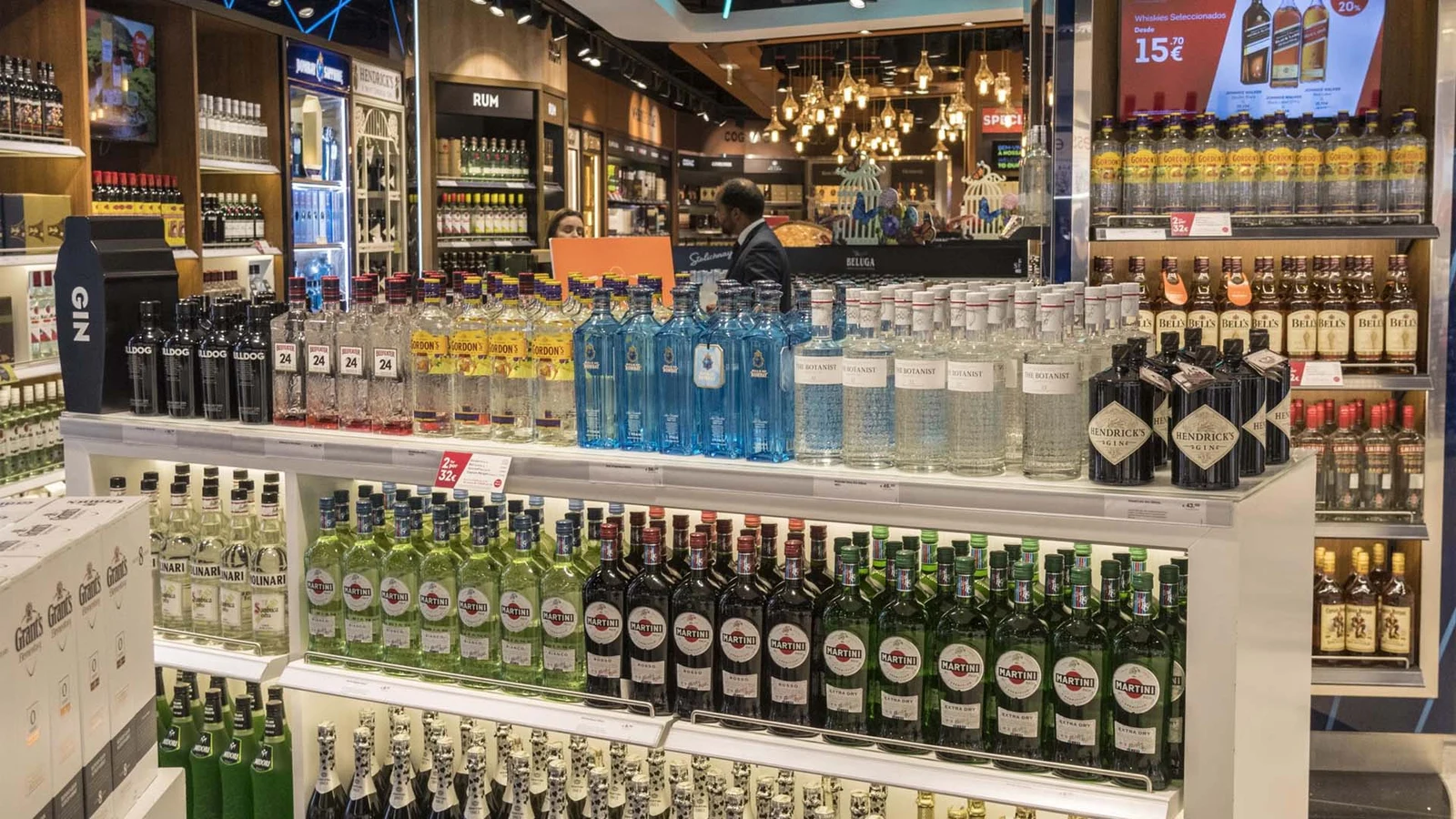 Kıbrıs Duty Free Alışveriş Limiti: Kaç Litre Alkol ve Kaç Karton Sigara Taşınabilir?