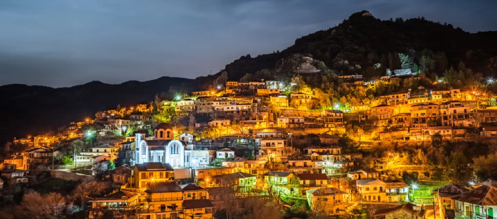 Kıbrıs'ta Gece Çıkarken Yanınıza Almanız Gerekenler Rehberi - Atmosfer ve Eğlence