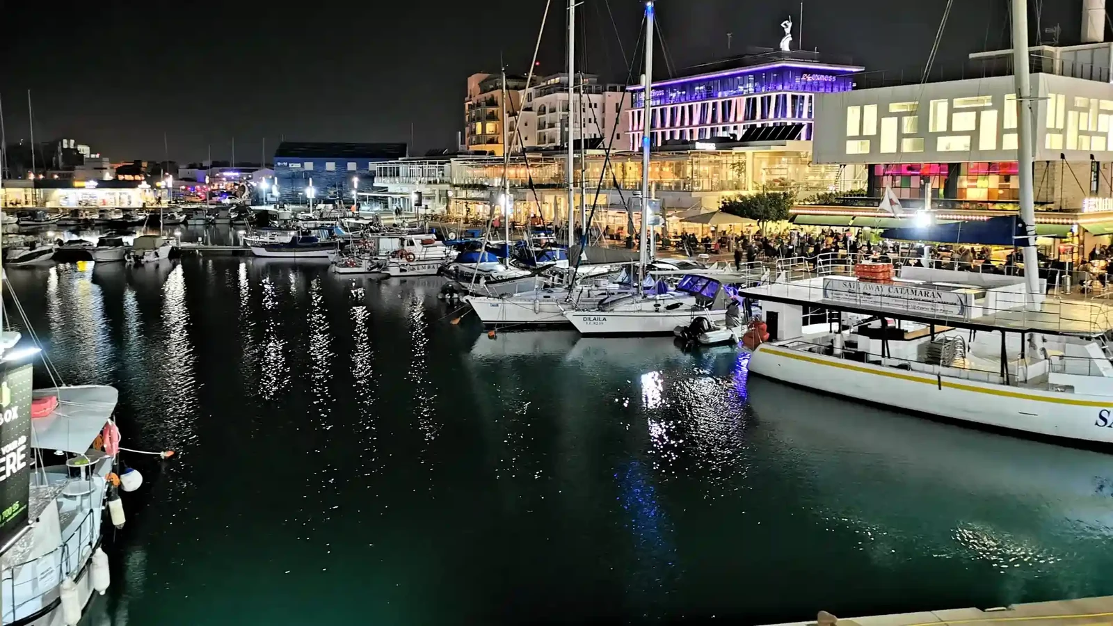 Kıbrıs Gece Hayatında Hanımlara Özel Geceler (Ladies Night) - Mekan ve Gece Görseli