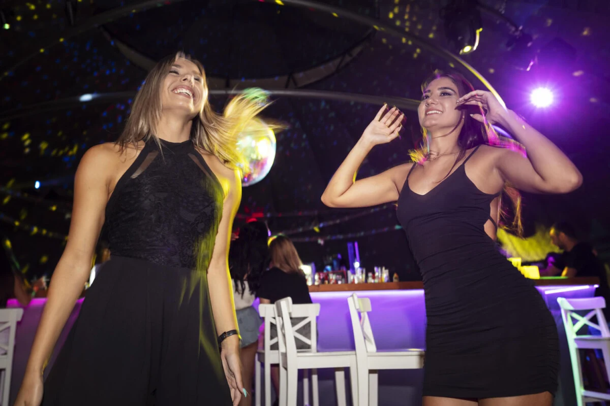 Kıbrıs Gece Hayatında Temalı Parti Geceleri (Beyaz Gece, Maskeli Balo)