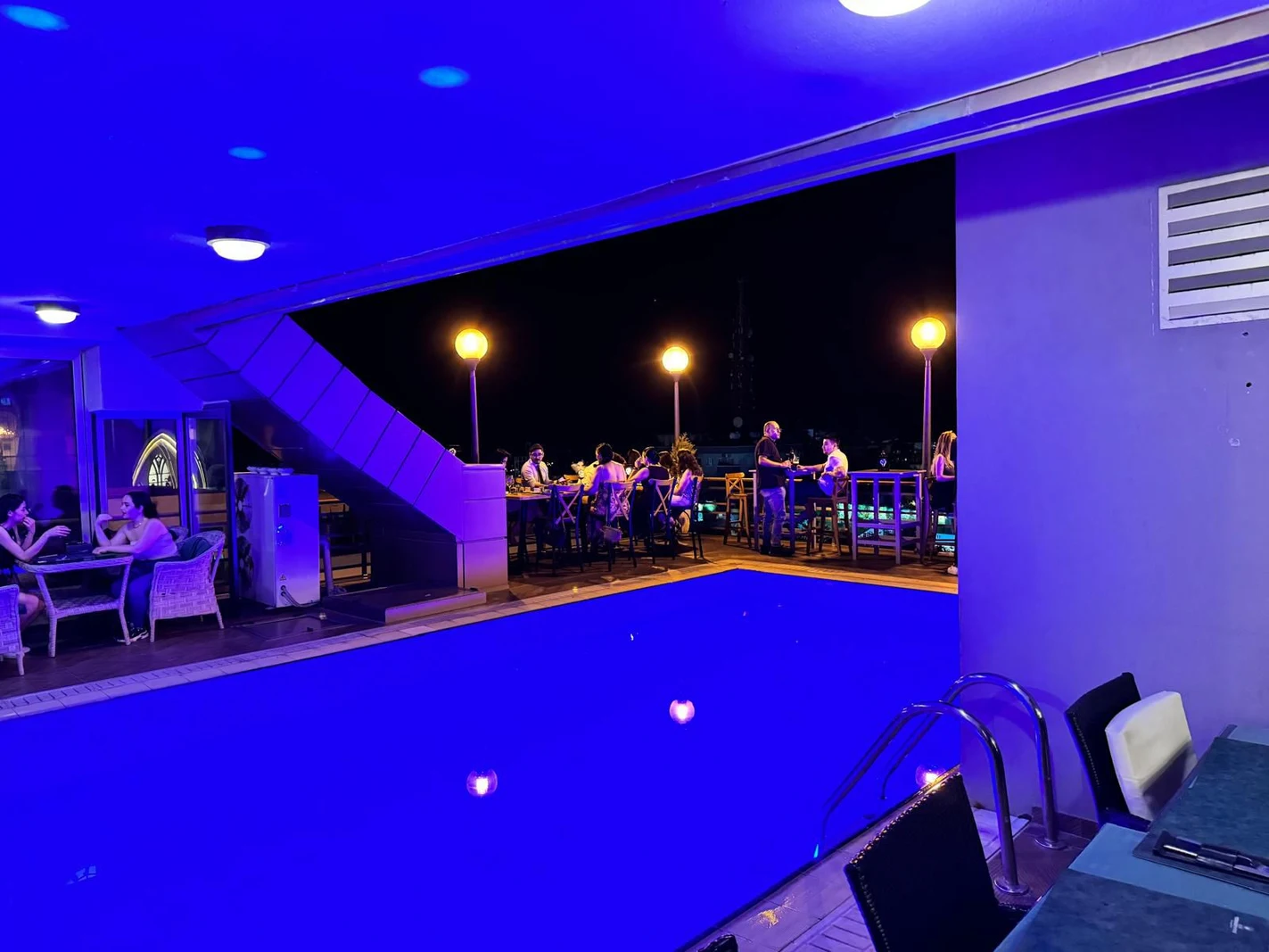 Kıbrıs Gece Kulüplerinde Havuz Başı Partileri (Pool Parties)