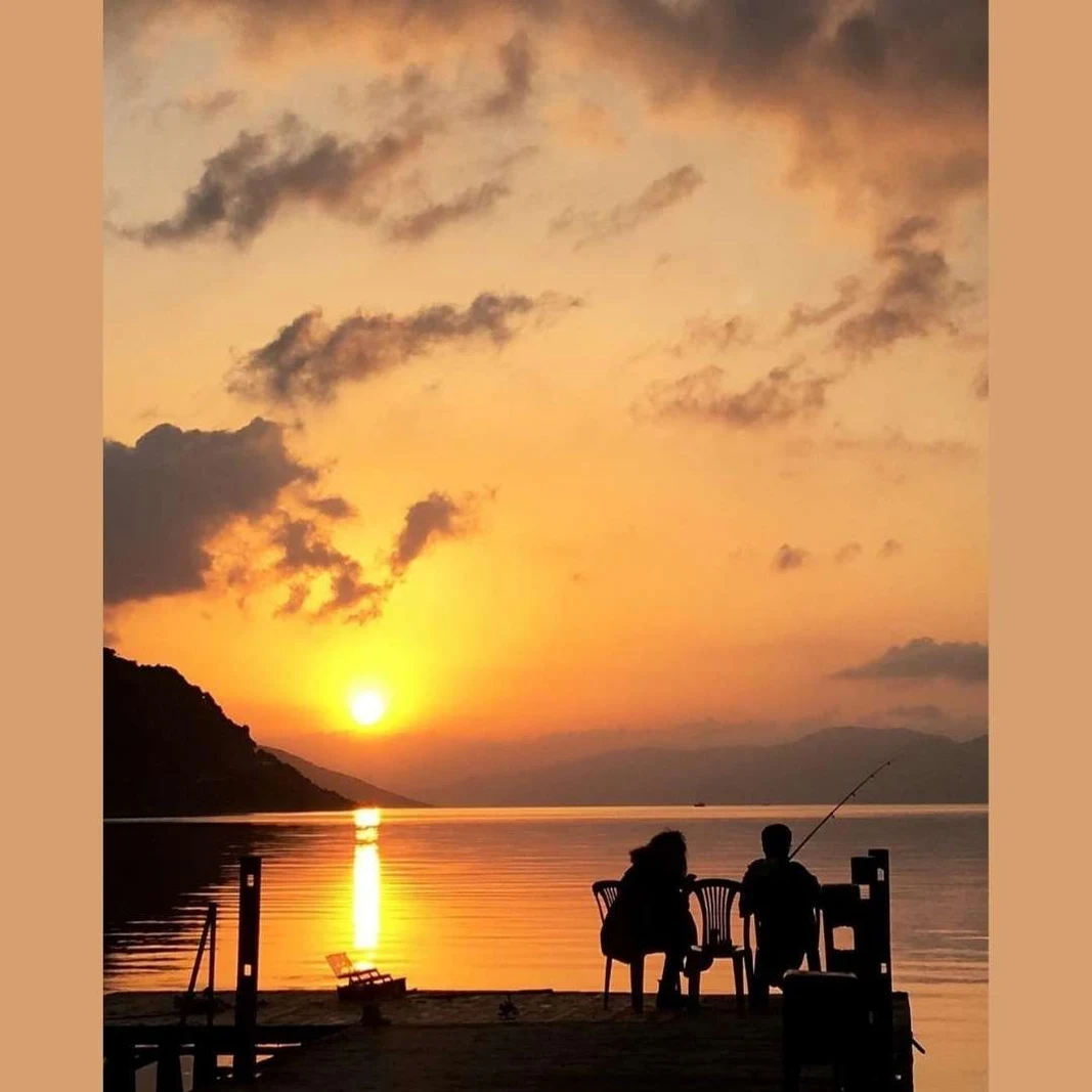 Kıbrıs Gün Batımı Manzaralı Akşam Yemeği Sunan Sahil Otelleri