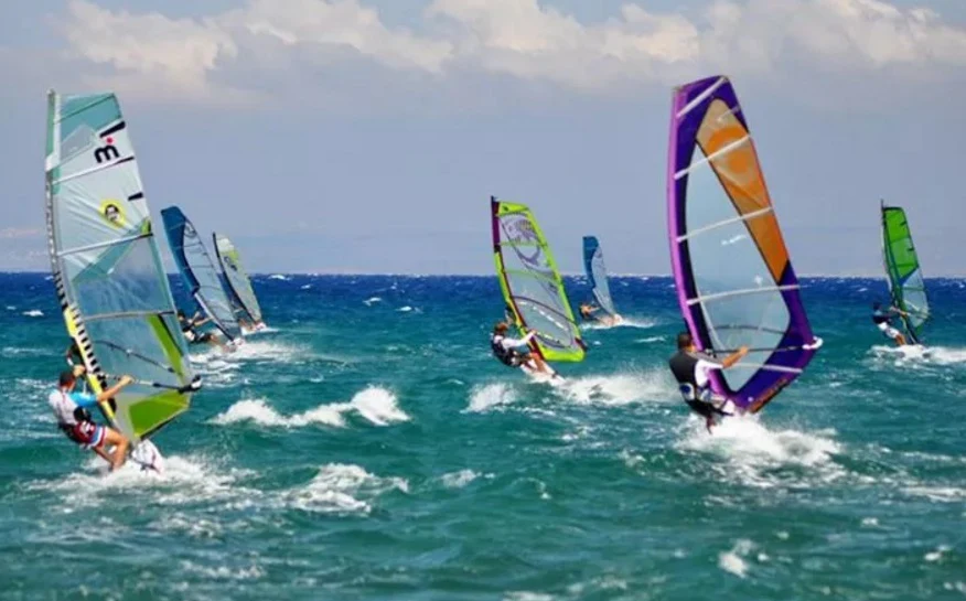 Kıbrıs Rüzgar Sörfü (Windsurfing) ve Kitesurf Merkezleri İç Görsel 1