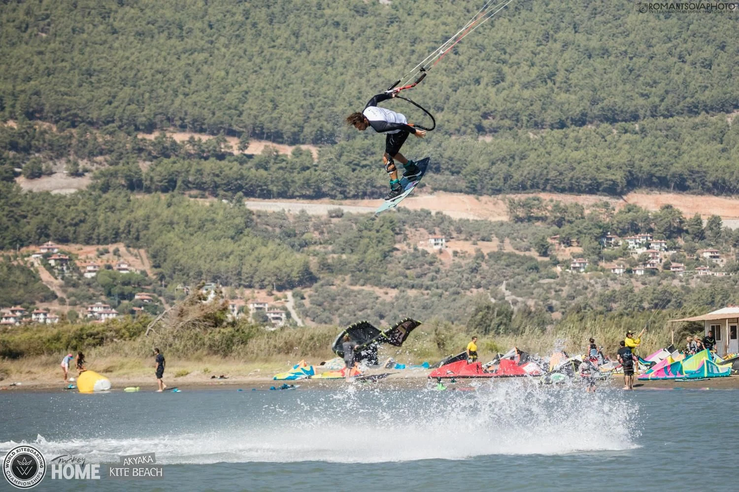 Kıbrıs Rüzgar Sörfü (Windsurfing) ve Kitesurf Merkezleri İç Görsel 2