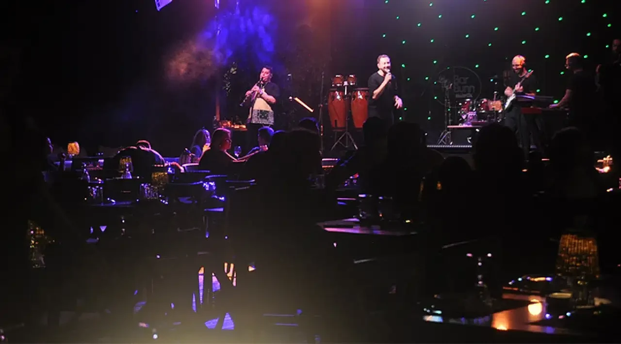 Kıbrıs Yaz Konserleri 2026: Popüler Sanatçıların Sahne Takvimi - Atmosfer ve Eğlence