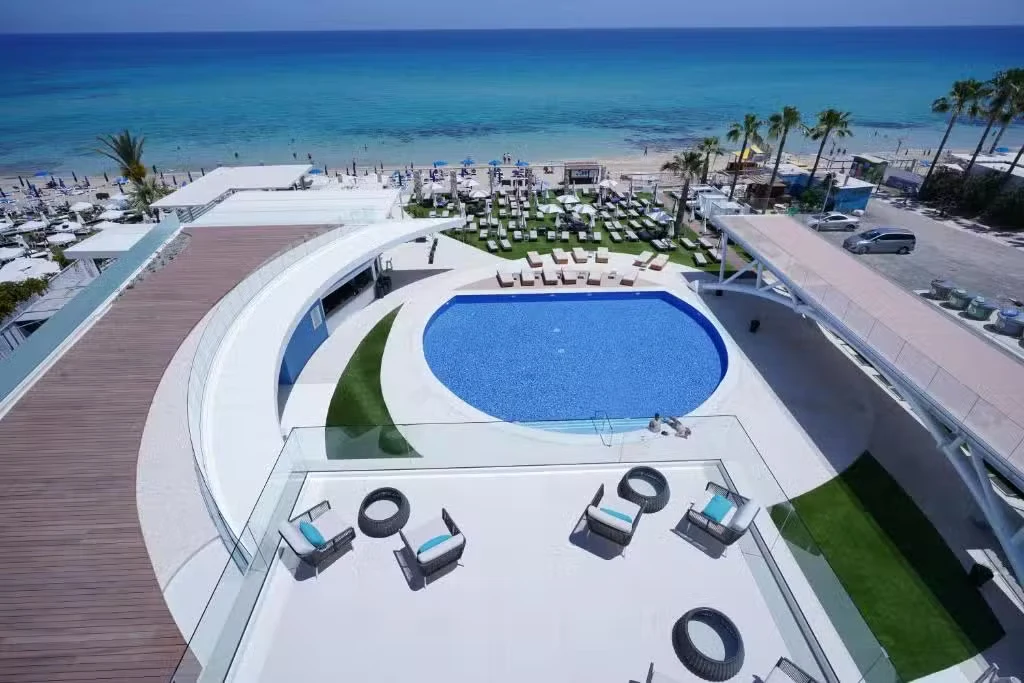 Kıbrıs Adults Only Oteller Tesis Mimarisi ve Genel Atmosfer