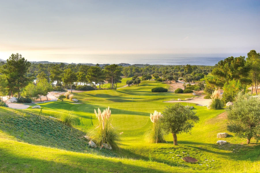 Korineum Golf ve Beach Resort Esentepe Golf Oteli