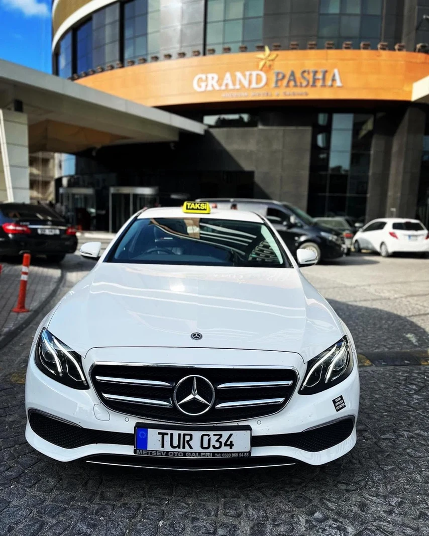 Lefkoşa - Girne Arası Ulaşım: Taksi, Dolmuş ve VIP Transfer