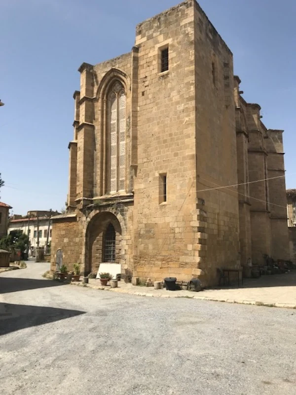 Lefkoşa Haydarpaşa Camii (St. Catherine Kilisesi) Sanat Galerisi İç Görsel 2