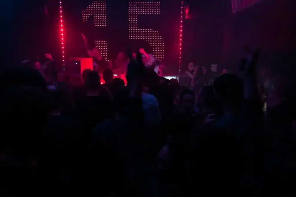 Lefkoşa Şehir İçi Gece Kulüpleri ve Müzik Tarzları - Atmosfer ve Eğlence