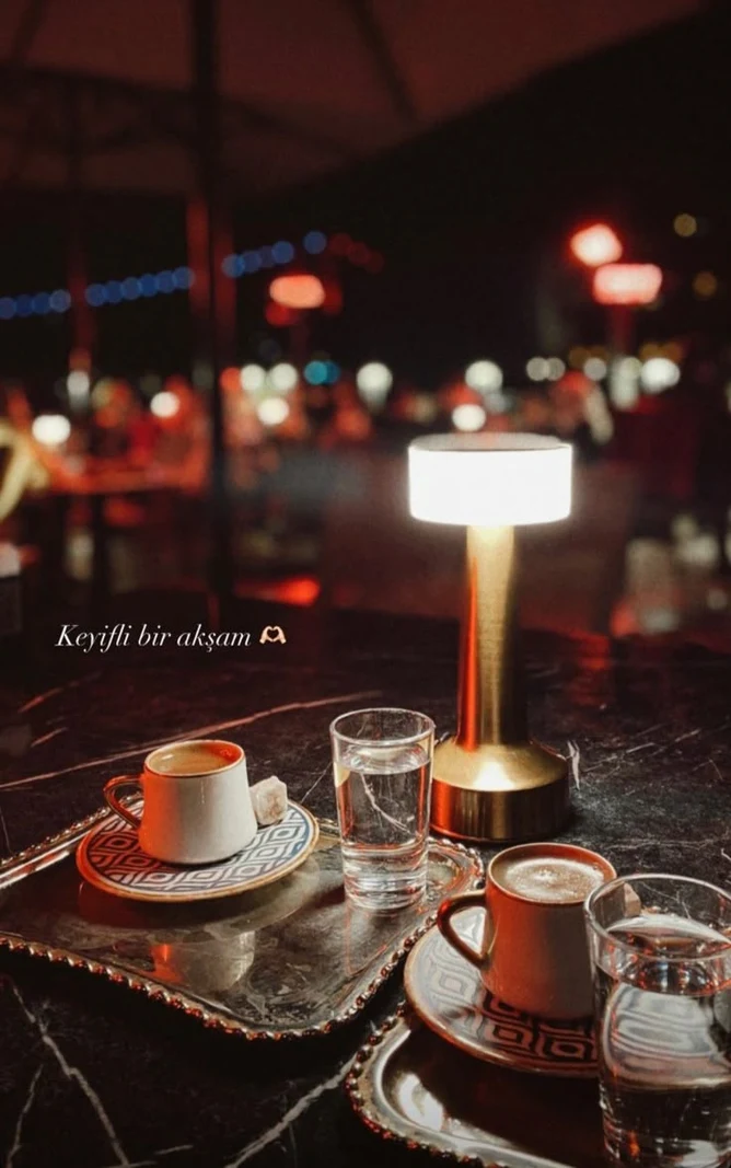 Lefkoşa Selimiye Meydanı Akşam me Gece Kahve/Cocktail Durakları