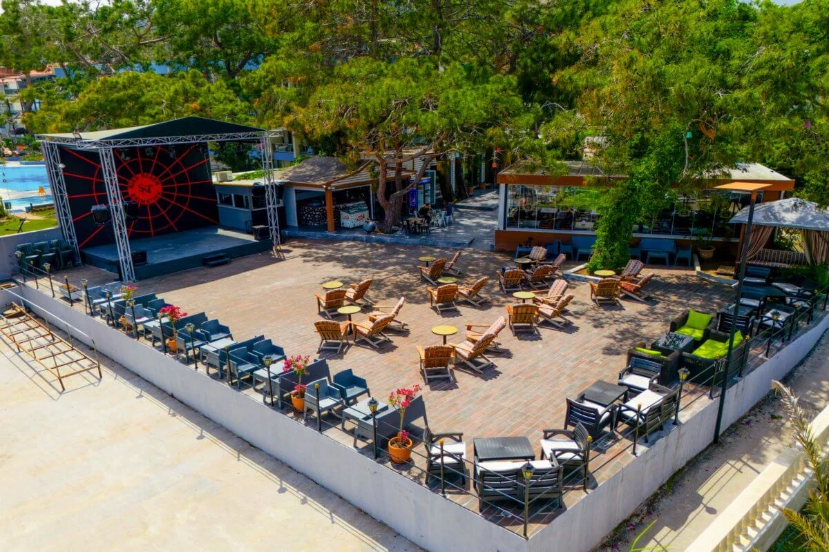 Lefkoşa Yazlık Açık Hava Gece Eğlence Bahçeleri - Mekan ve Gece Görseli