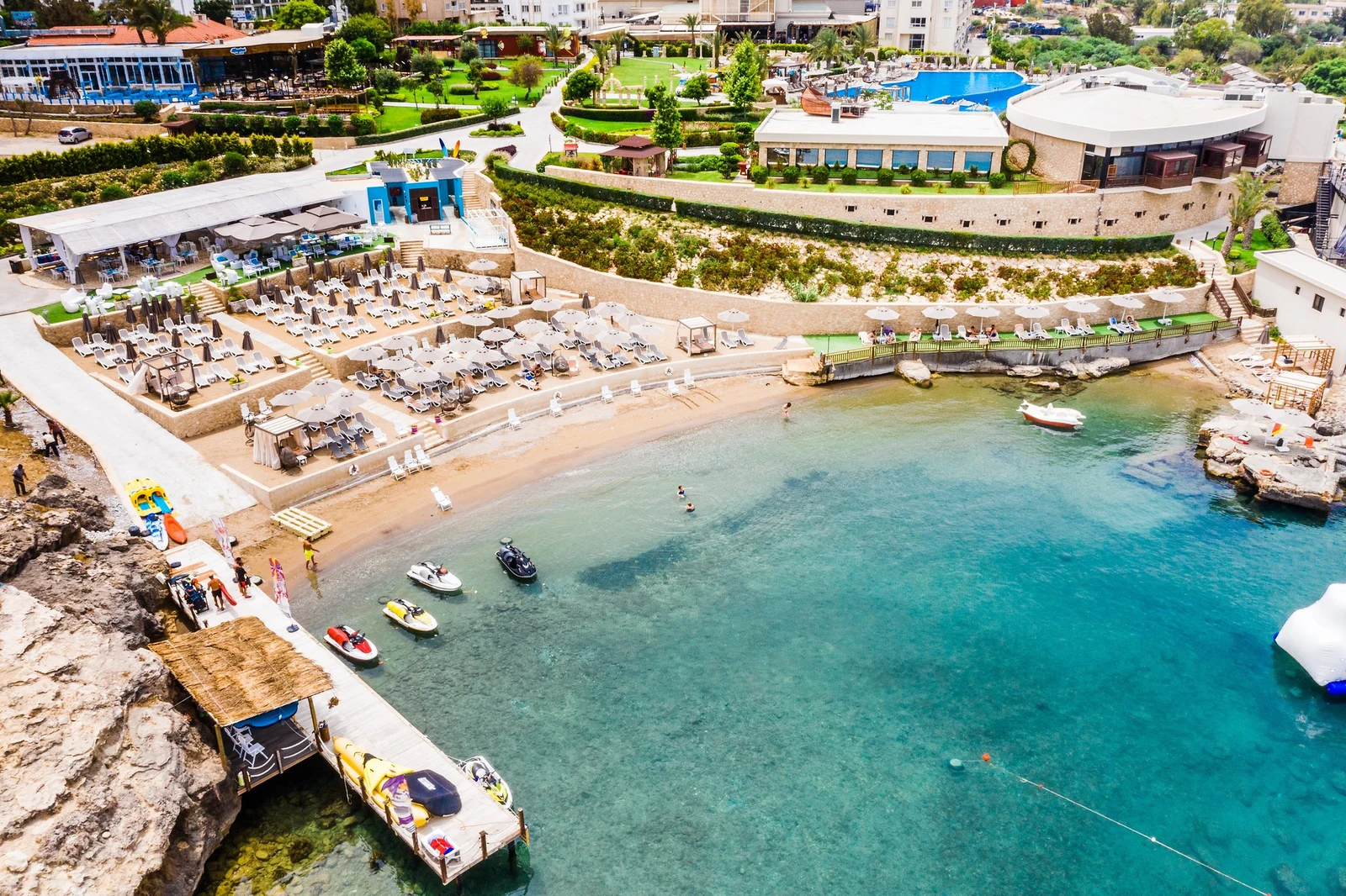 Lord's Palace Sky Bar Teras Gece Partisi ve Girne Liman Manzarası