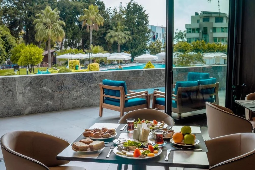 Pia Bella Hotel Havuz ve Sahil