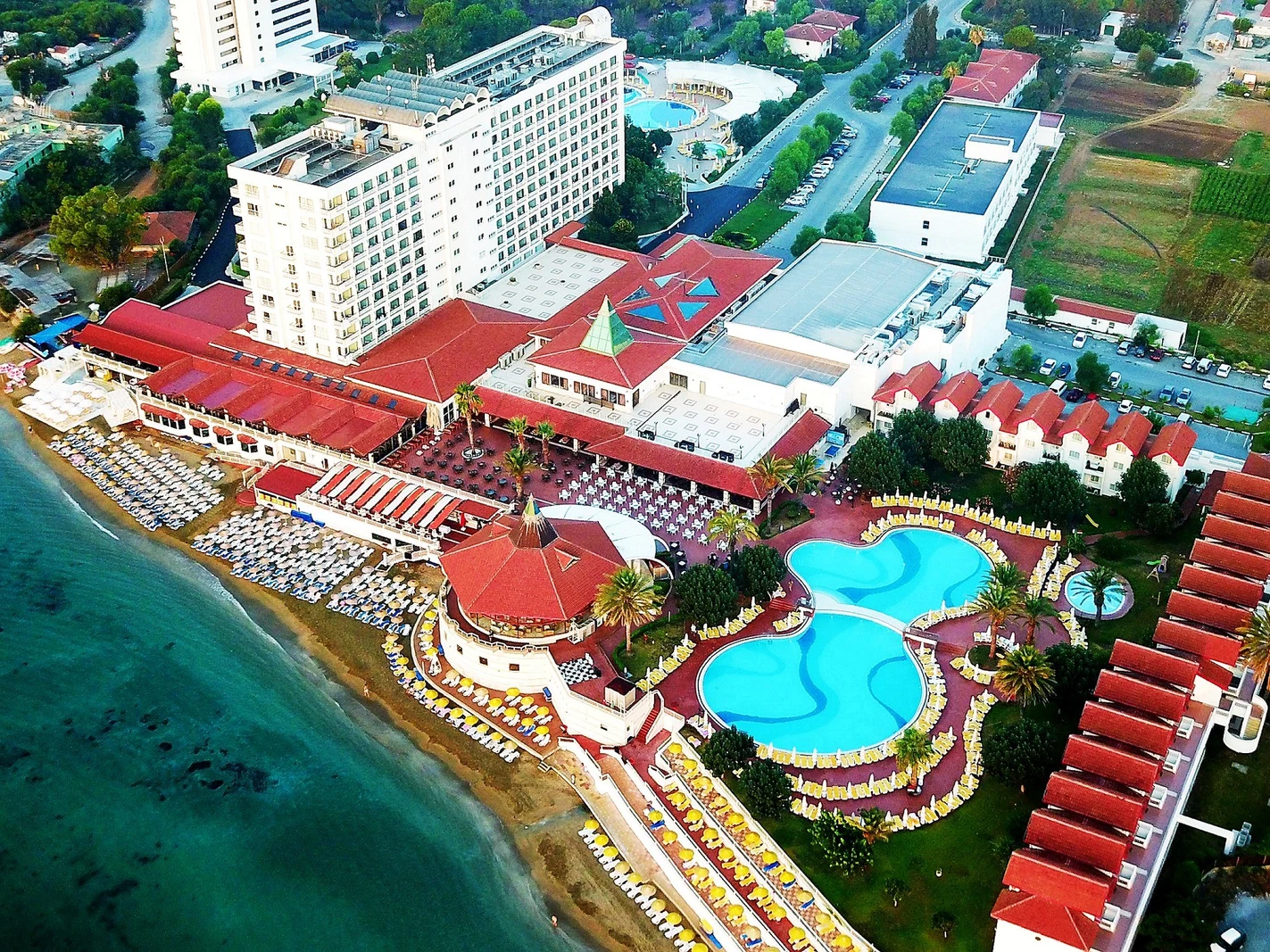 Salamis Bay Conti Gazimağusa 2026 Rehberi ve Fiyatlar