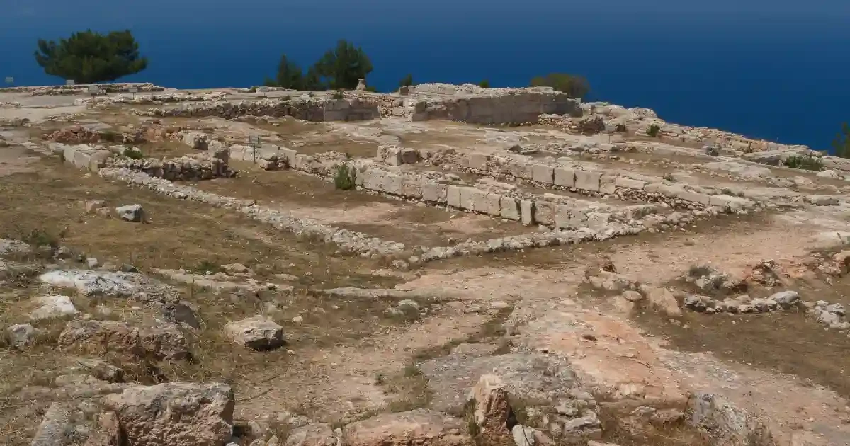 Vuni Sarayı Kalıntıları ve Batı Kıbrıs Deniz Manzarası İç Görsel 2
