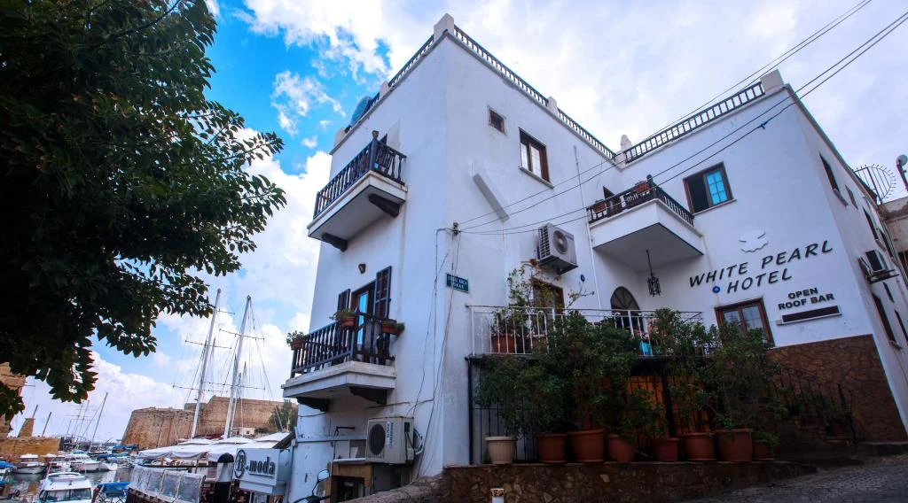 White Pearl Hotel Havuz ve Sahil